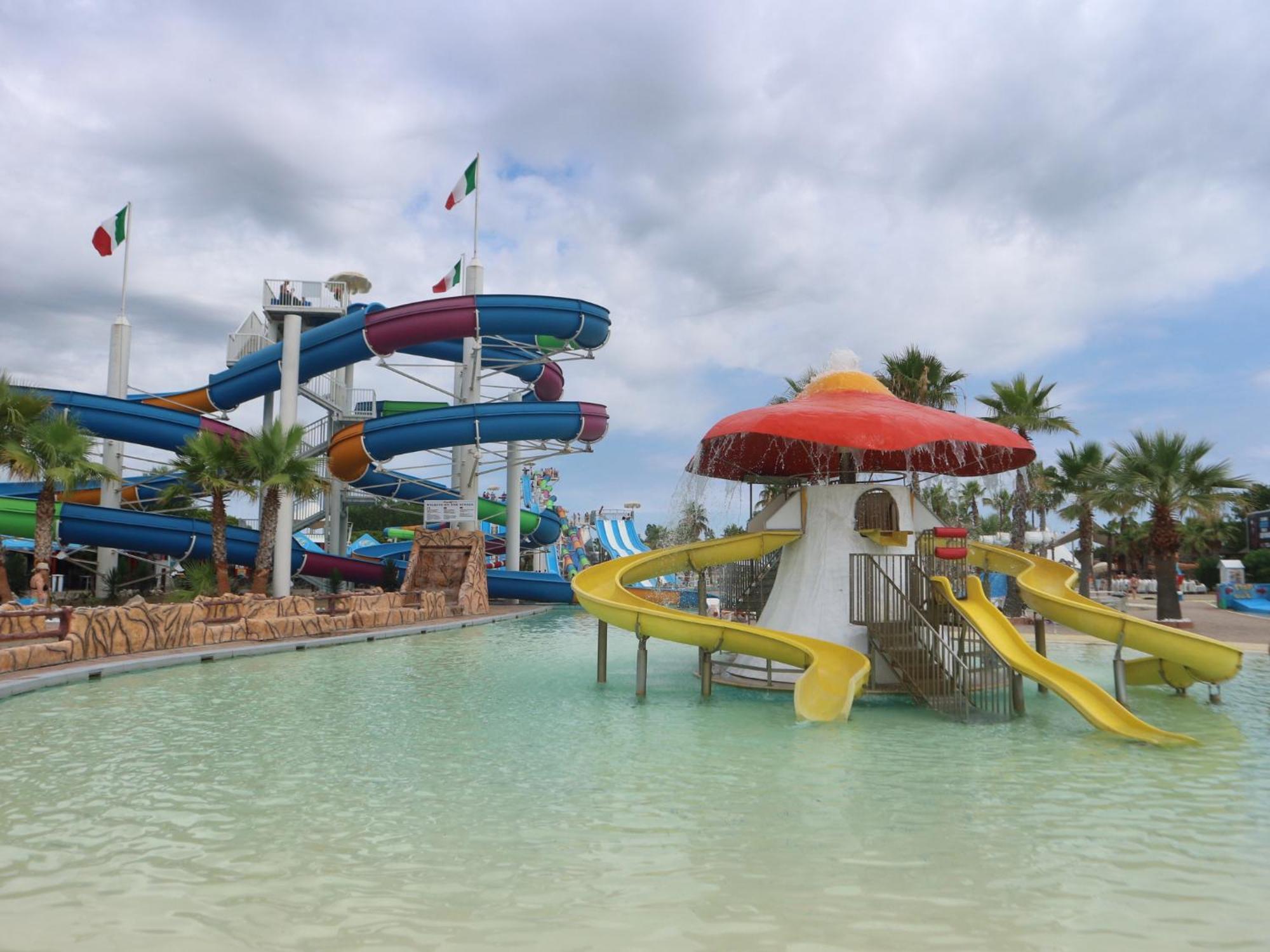Marco Polo Apartman Lignano Sabbiadoro Kültér fotó